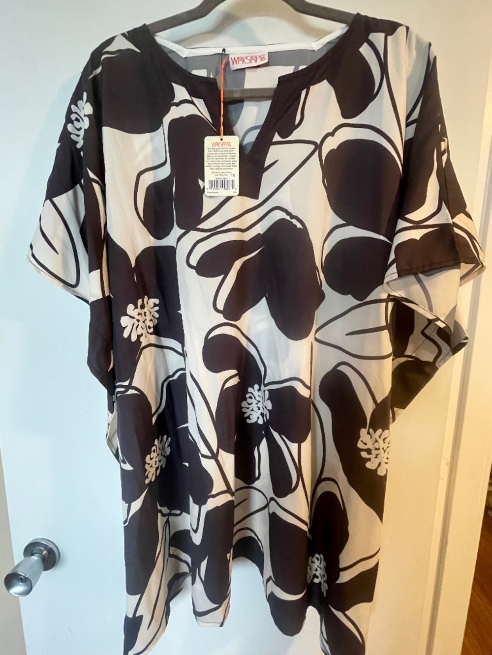 BLACK & WHITE TUNIC